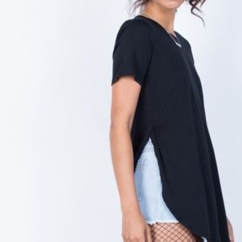 CASUAL DOLLZ Basic Black T-shirt Top Womens Soft - Picture 2 of 3